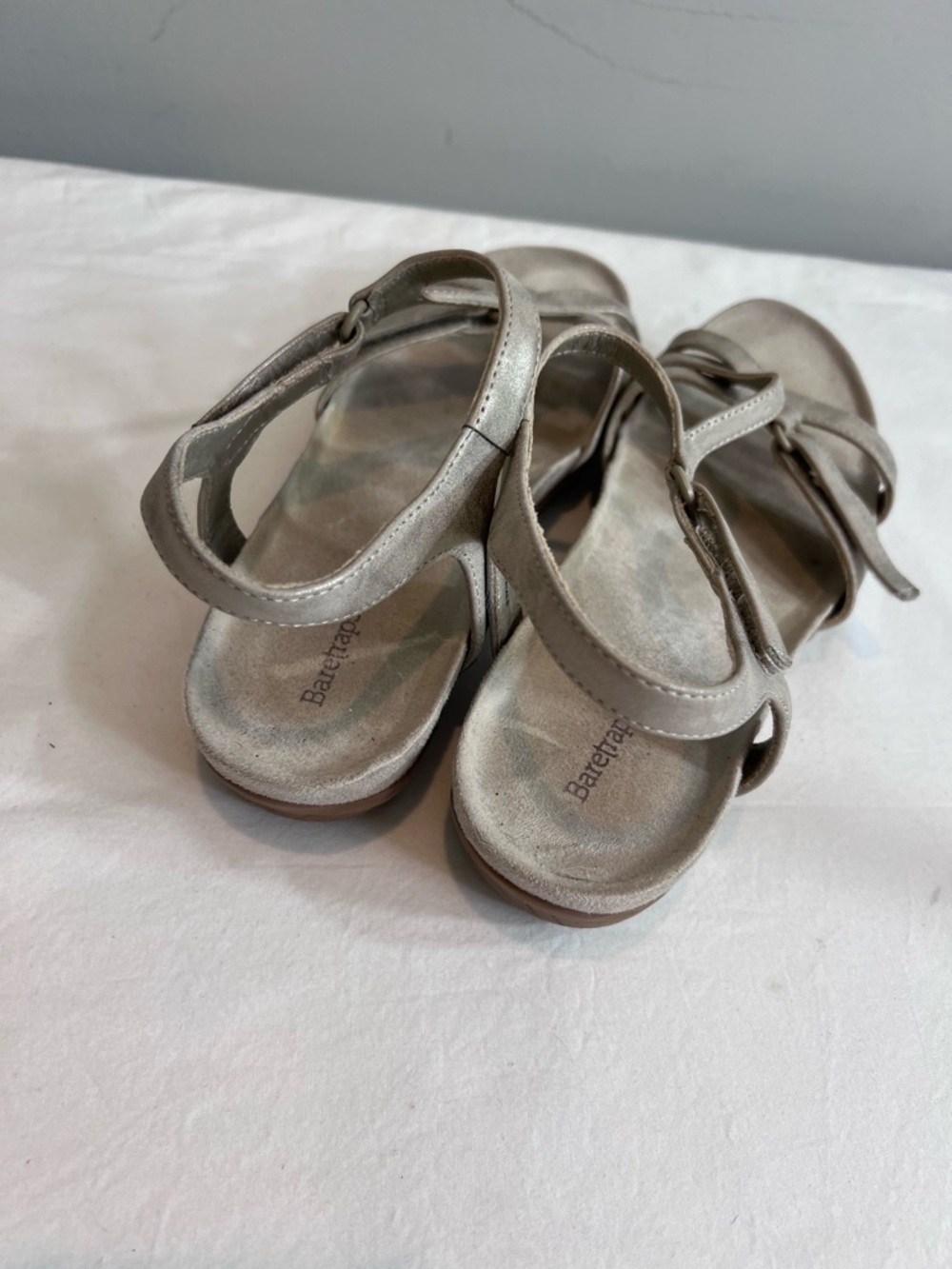 Baretraps Jaxen cream tan matallic sandals size 10 - Picture 5 of 6